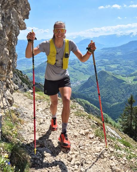 Knieschmerzen beim Wandern vorbeugen: Top-Übungen & Tipps 👟 W I N 👟 Der Ribelle Run 2 von SCARPA ist die perfekte Wahl für alle, die nach einem sensiblen Schuh suchen und neben leichtem Trail-Gelände auch im rauen, technischen Terrain unterwegs sind. 🏔️🏃 Sehr praktisch ist sein Schnellschnürsystem, das du mit einem Handgriff öffnen und schließen kannst. All diese Eigenschaften machen den Schuh zum perfekten Allrounder am Berg - sei es beim Wandern oder Trailrunning. 👉 Im Berghasen-Magazin kannst du jetzt ein Paar ein deiner Größe gewinnen! Link in der Bio von @berghasen. 🙌