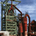 Vom Kunden zum Talent: Wie das Kano-Modell deine Personalbindung revolutioniert Eine Industrieanlage als Symbolbild für das Kano-Modell