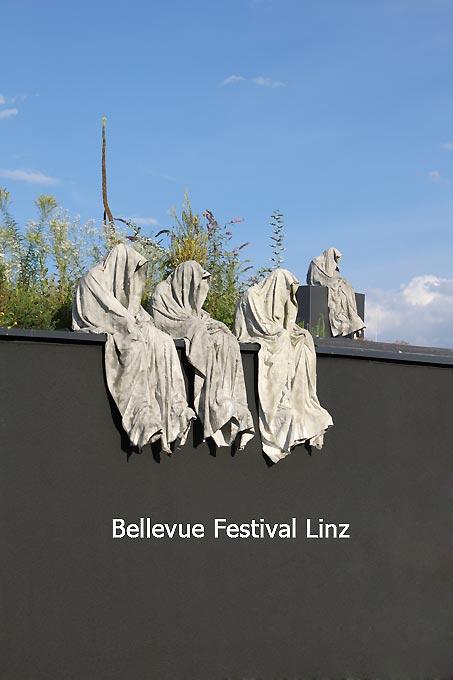 Die Wächter der Zeit von Kielnhofer wurden zerstört: Kulturveranstalter LIVA Linz behandelt Kunst wie Sperrmüll