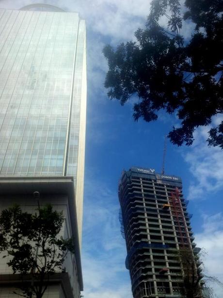 Phnom Penh: CANADIA Tower gets competition from VATTANAC Capital Tower.