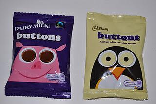 Cadbury Buttons Dairy Milk und White, Cadbury Brunch Bar Hazelnut und Choc Chip