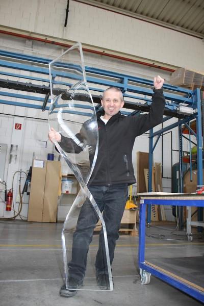 “Making of” Light Ball Bench Manfred Kielnhofer – Plexiglas by ThyssenKrupp Plastics Austria