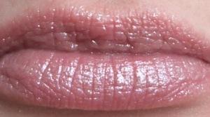 Review AURA by Swarovski Lippenstift “Chrystallize Your Lips”