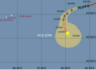 KOJI-JONI jetzt starker Wirbelsturm - Mauritius weiterhin nicht bedroht, Koji, Joni, aktuell, Satellitenbild Satellitenbilder, März, 2012, Indischer Ozean Indik, Zyklonsaison Südwest-Indik, Vorhersage Forecast Prognose, Zugbahn, Verlauf, 