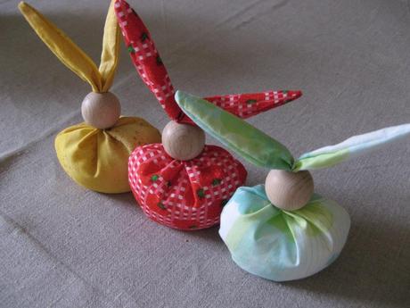 Fröhliche Osterbastelei – von Eiern und Hasen!