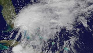 Hurrikanzeit in Florida beginnt - Tropischer Sturm BERYL wird wahrscheinlicher, aktuell, Atlantik, Atlantische Hurrikansaison, Bahamas, Beryl, Cayman Islands, Florida, Fluglinie airline Flug gecancelt, Hurrikansaison 2012, Karibik, Kuba, Mai, Satellitenbild Satellitenbilder