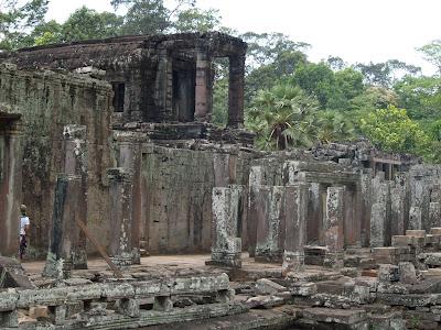 die Tempel von Angkor: Sightseeing bei 40 Grad im Schatten