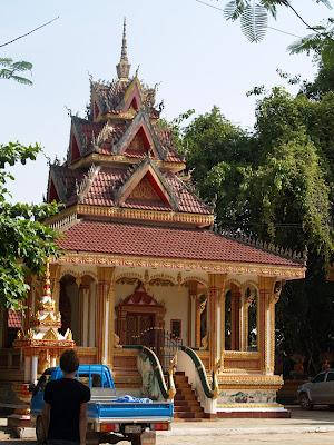 weiter mit dem “Stray” Bus nach Vientiane