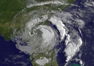 Tropischer Sturm BERYL befindet sich über Florida, Beryl, aktuell, Mai, Hurrikansaison 2012, 2012, Atlantische Hurrikansaison, Florida, US-Ostküste Eastcoast, Satellitenbild Satellitenbilder, Sturmwarnung, 