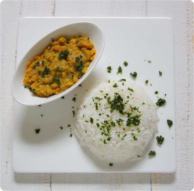 indisches Kokos-Linsen-Dal mit Basmati-Reis indisches Kokos-Linsen-Dal mit Basmati-Reis