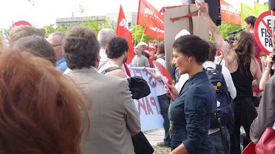 Fotos von der #stopESM Demo vorm Bundestag
