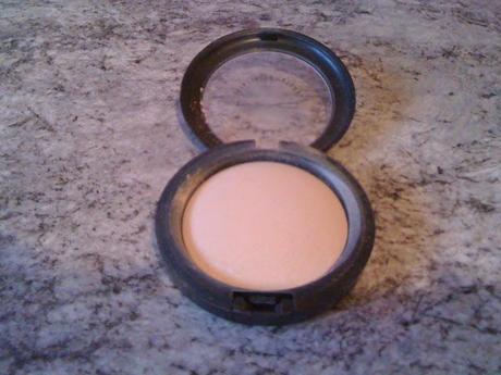 Review: MAC Mineralize Skinfinish Natural - Light