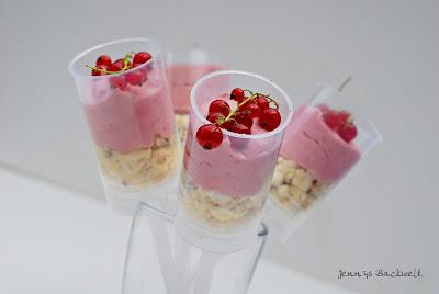 Johannisbeer Push Up Cake Pops Johannisbeer Push Up Cake Pops