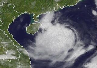 Tropischer Sturm VICENTE / FERDIE auf dem Weg nach Nord-Vietnam, Vicente, Ferdie, China, Vietnam, aktuell, Satellitenbild Satellitenbilder, Juli, 2012, Taifunsaison 2012, Vorhersage Forecast Prognose, 