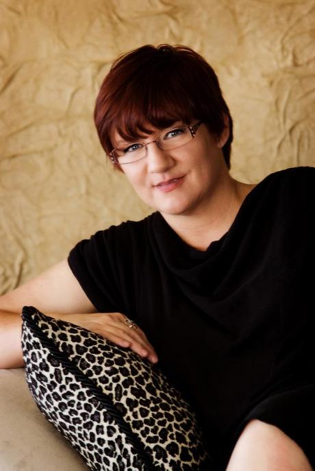 Darynda Jones Review: First Grave on the Right