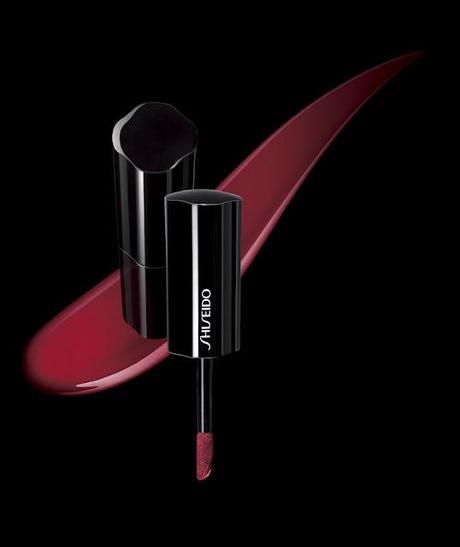 Preview Shiseido Lacquer Rouge