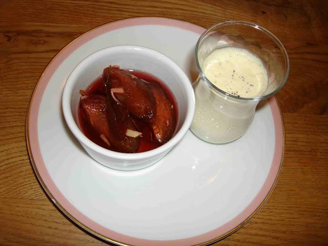 Ingwer-Zwetschgen und Panna Cotta Ingwer-Zwetschgen und Panna Cotta