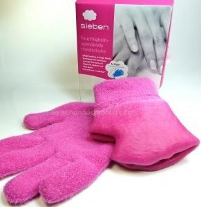 Feuchtigkeitsspendende Socken & Handschuhe für “Pflegefaule” von Wolke Sieben