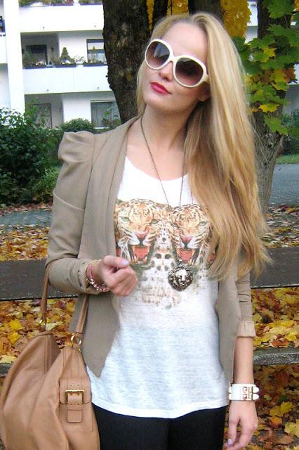 Wednesday to go: Tiger Shirt and Kitten Shoes