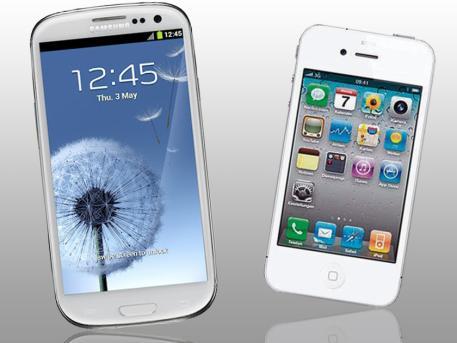 iPhone 4S vs Galaxy S3