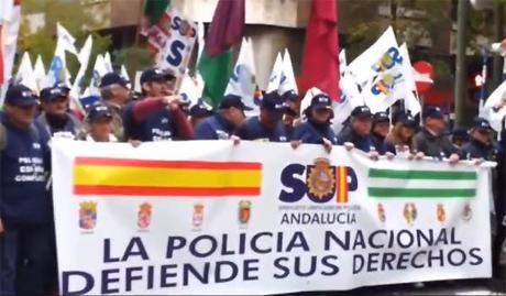 Madrid: 5000 Polizisten demonstrieren – “Wir würden lieber Bänker und Politiker verhaften”