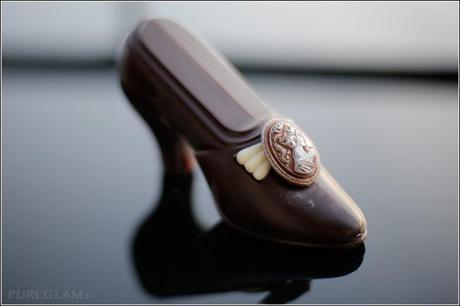 Chocolate plus Highheels = a perfect gift for girls and ladies