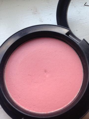 Rosy Outlook - MAC Pro longwear Blush