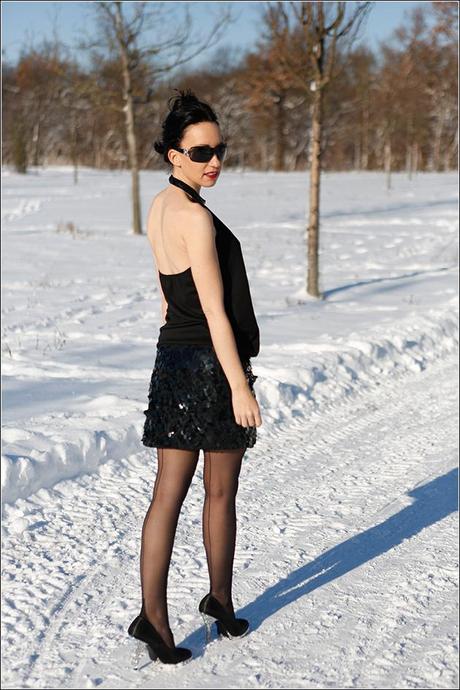 Winter Fashion Styling – Schnee Pailetten High Heels