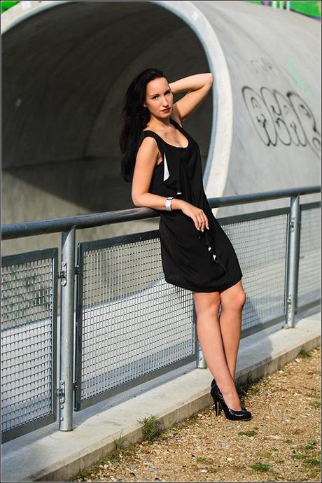 Enjoying the sun in Munich with a minidress and highheels... - wonderful day