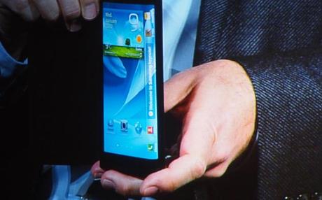 Samsung: Erste Youm Prototypen mit flexiblen Displays vorgestellt