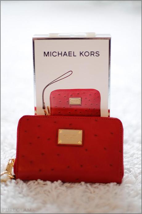 Michael Kors Zip Wallet for Iphone and other smartphones