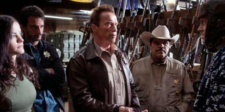 © Splendid/Twentieth Century Fox / Arnold Schwarzenegger bereitet seine Mannschaft in 