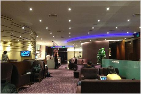 Thai Airways Review - Business Class Lounge Singapore Airport