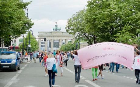 EIN TAG BEIM CHRISTOPHER STREET DAY IN BERLIN