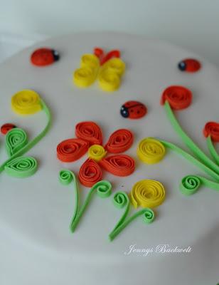 Torte mit Quilling Blumen Torte mit Quilling Blumen