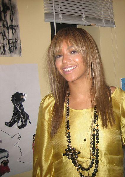 Beyonce ist das neue Gesicht der H&M; Sommerkollektion