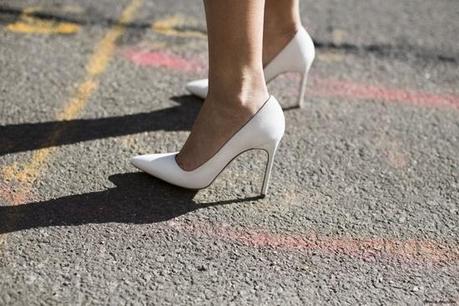 spotted: white pumps