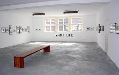 family life © CAMERA WORK Berlinspiriert Kunst: Sonderausstellung »Family Life« im Museum THE KENNEDYS