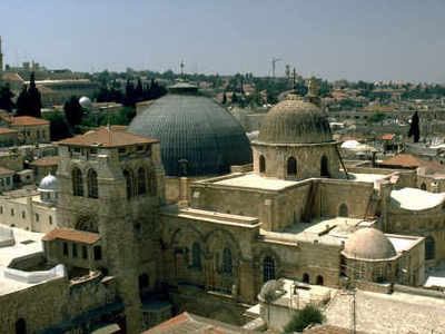 Grabeskirche in Jerusalem. Die Wächter sind Muslime