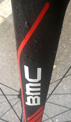 BMC Rennrad im Regen