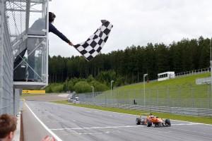 fiaf3 2013 06 01 041 300x200 Formel 3 EM: Mücke Pilot Felix Rosenqvist dominiert am Red Bull Ring