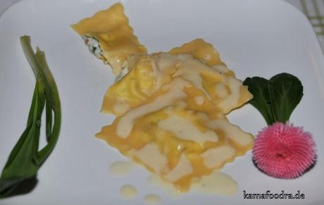 Früüühling – Bärlauchravioli mit Zitronenschaum