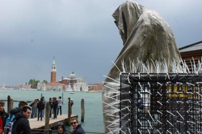 public-art-across-venezia-2013-christoph-luckeneder-and-manfred-kielnhofer-t-guardian-sculpture_dsc03296-web.jpg