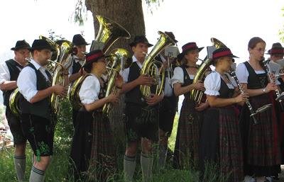 Musikalischer Spaziergang: Impressionen aus dem Kurpark in Schwangau