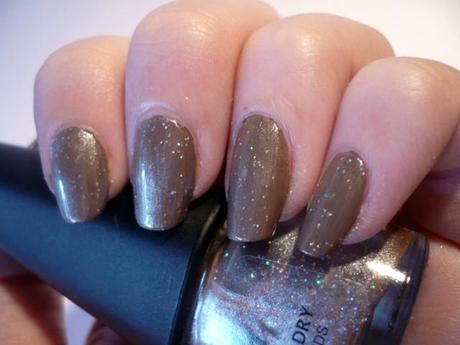 Show Your Nail Design  #5: The sweet embellishment