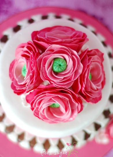 Ranunkel Torte und Rosenwasser Cupcakes