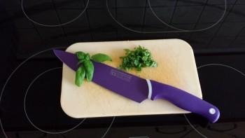 Lilafarbenes Messer