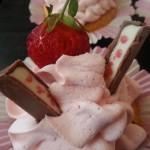 Yogurette Cupcakes – Mit Erdbeeren dem Glück ein Stück näher kommen
