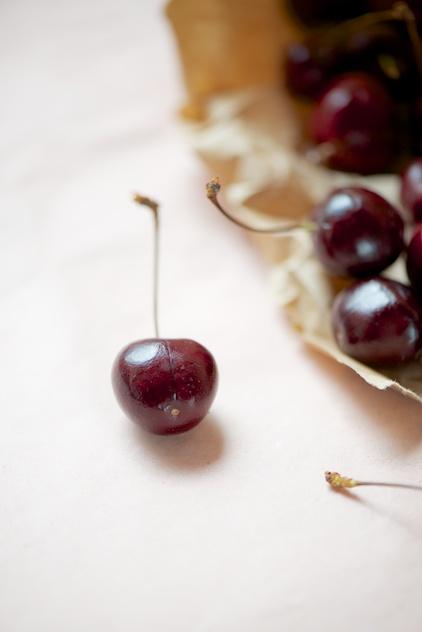 sweet cherries, Süßkirschen