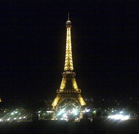Paris Eiffelturm bei Nacht